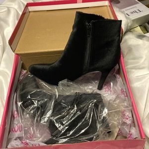 Black ankle boots- Size7.5